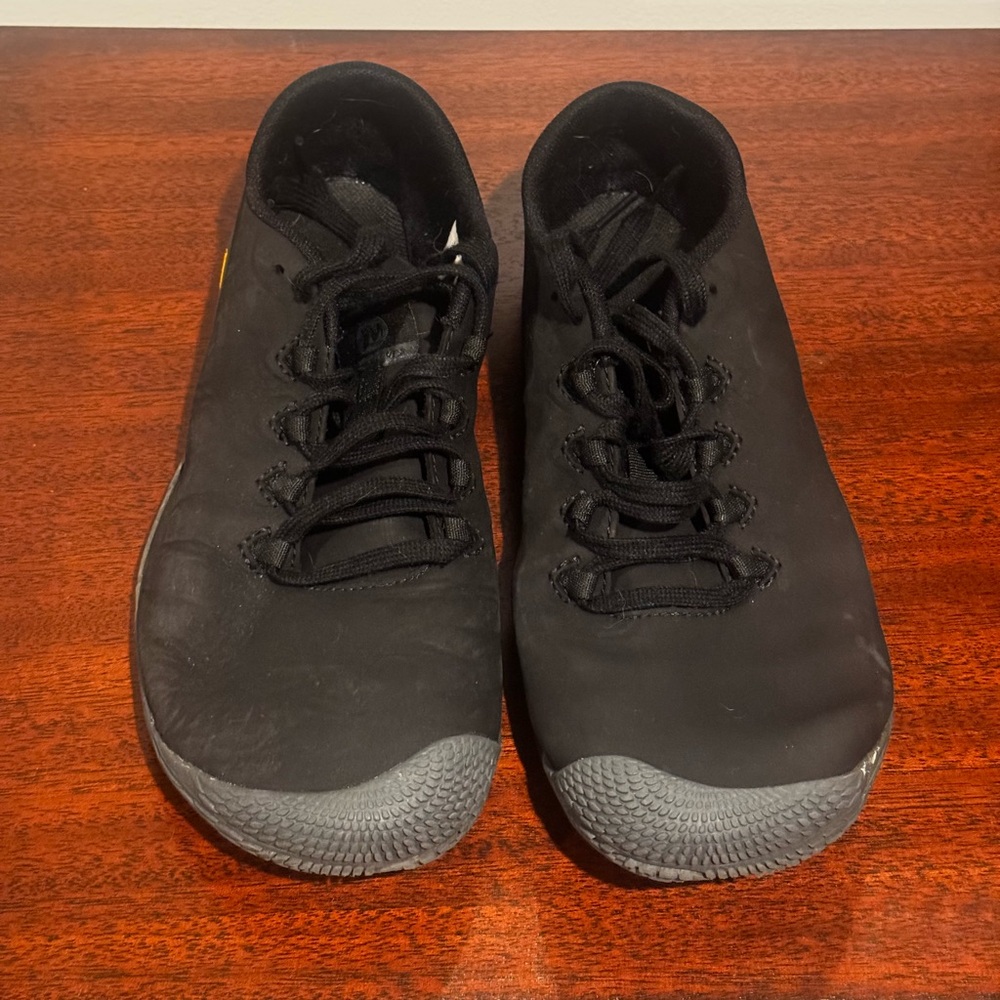 Merrill Men’s Vapor Glove barefoot shoe size 8.5 or women’s 10